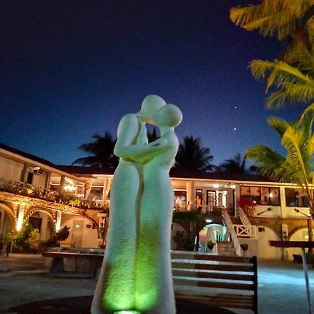 Sunbloom Beachfront Hotel And Restaurant Zambales Sinabacan ภายนอก รูปภาพ