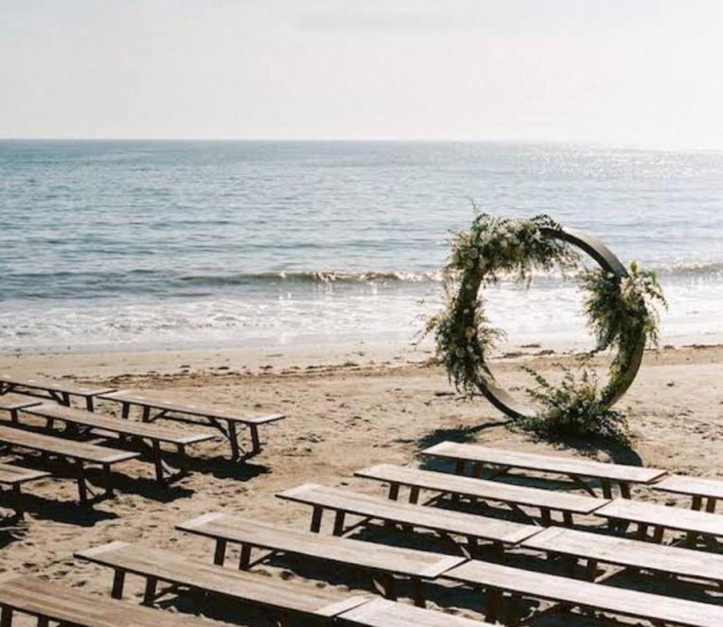 Sunbloom Beachfront Hotel And Restaurant Zambales Sinabacan ภายนอก รูปภาพ