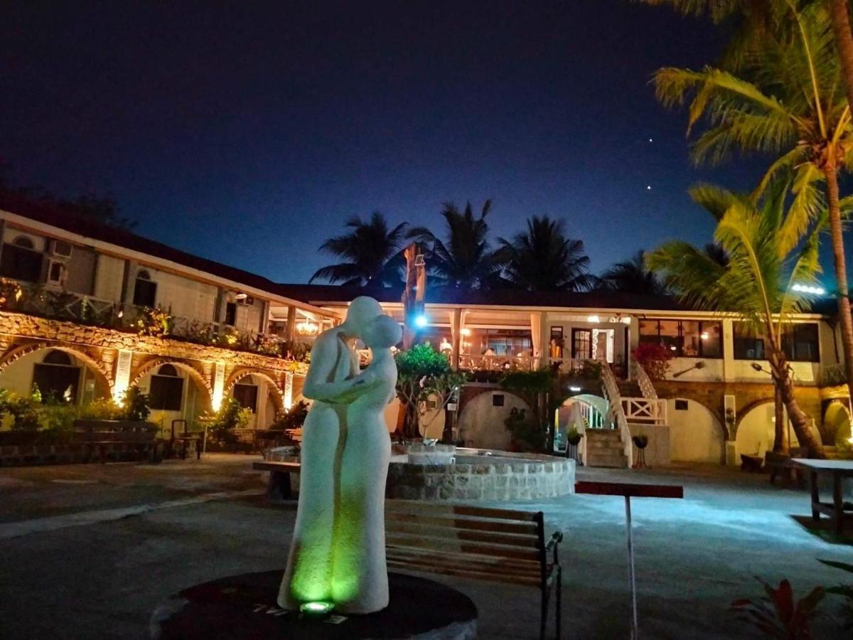 Sunbloom Beachfront Hotel And Restaurant Zambales Sinabacan ภายนอก รูปภาพ