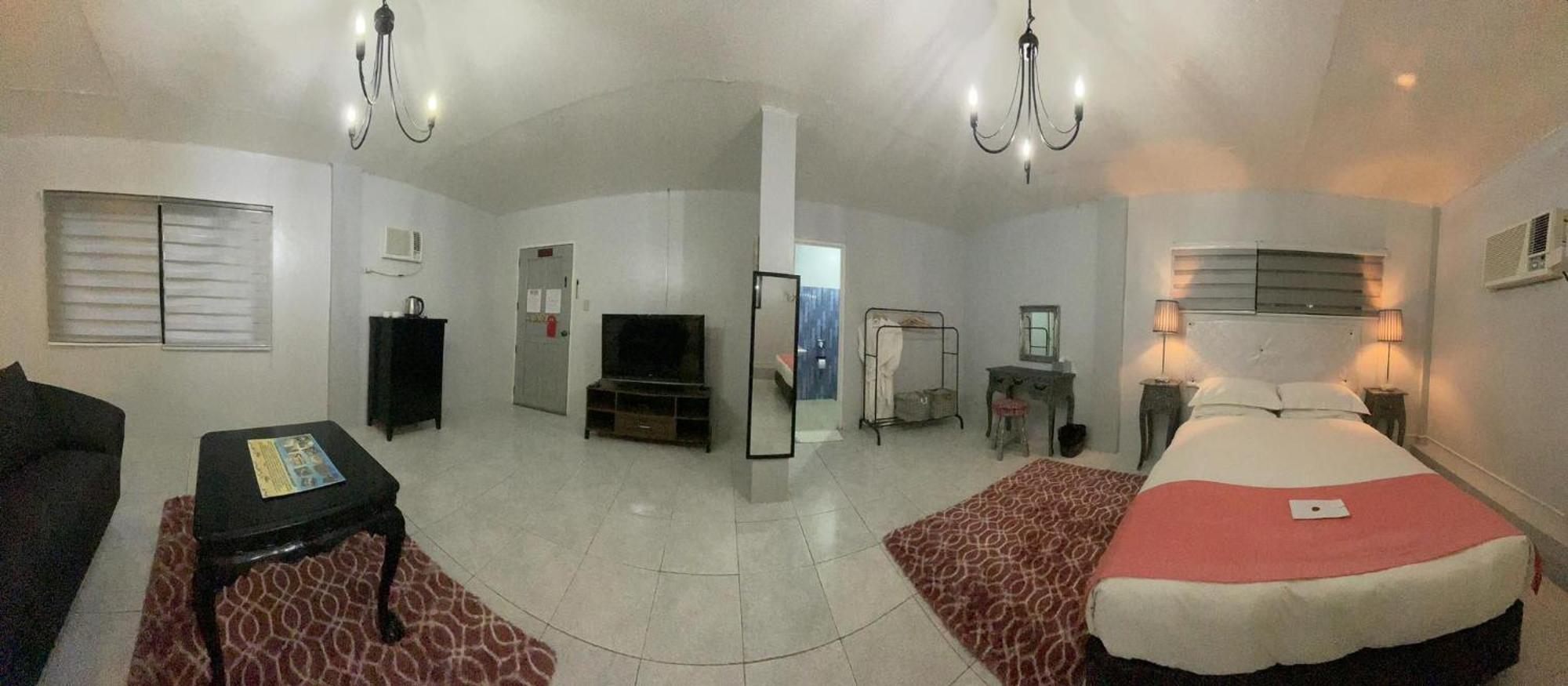 Sunbloom Beachfront Hotel And Restaurant Zambales Sinabacan ภายนอก รูปภาพ