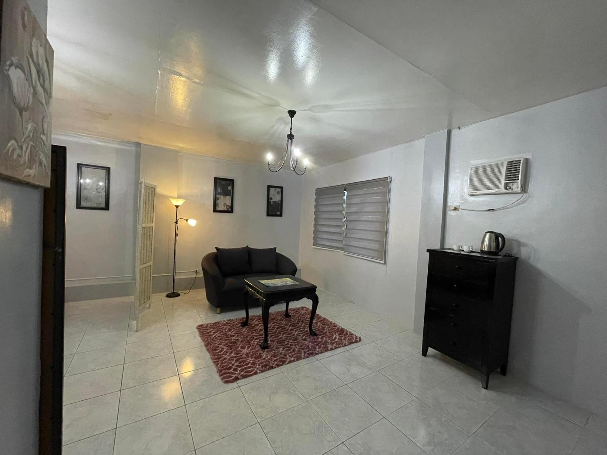 Sunbloom Beachfront Hotel And Restaurant Zambales Sinabacan ภายนอก รูปภาพ